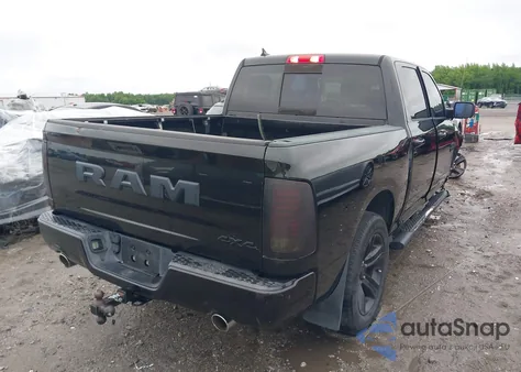 2018 Ram 1500 Night 4X4 5'7 Box z USA, uszkodzony, nr VIN 1C6RR7MT3JS122116